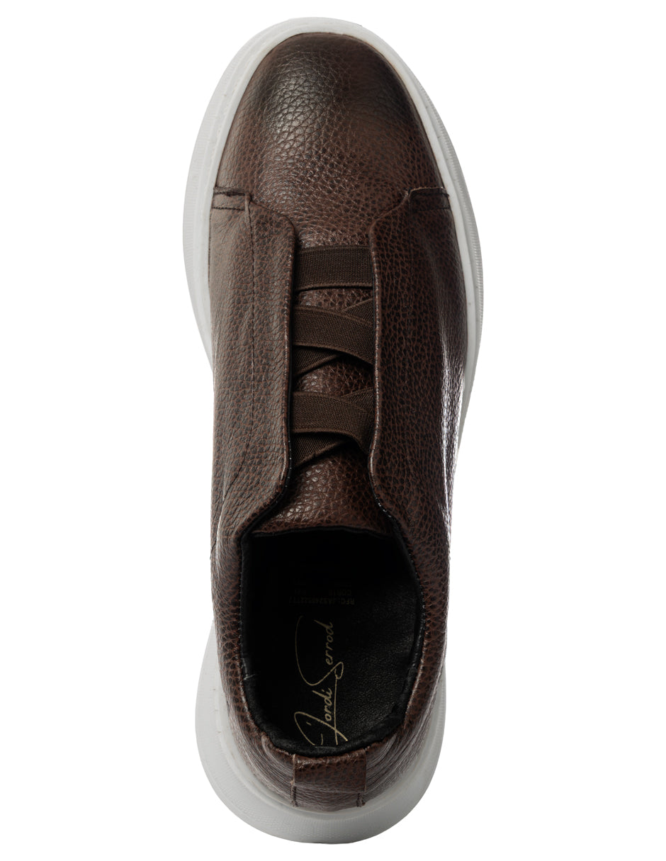 Tenis Casuales de Piel Serrod color Café Brochuelo